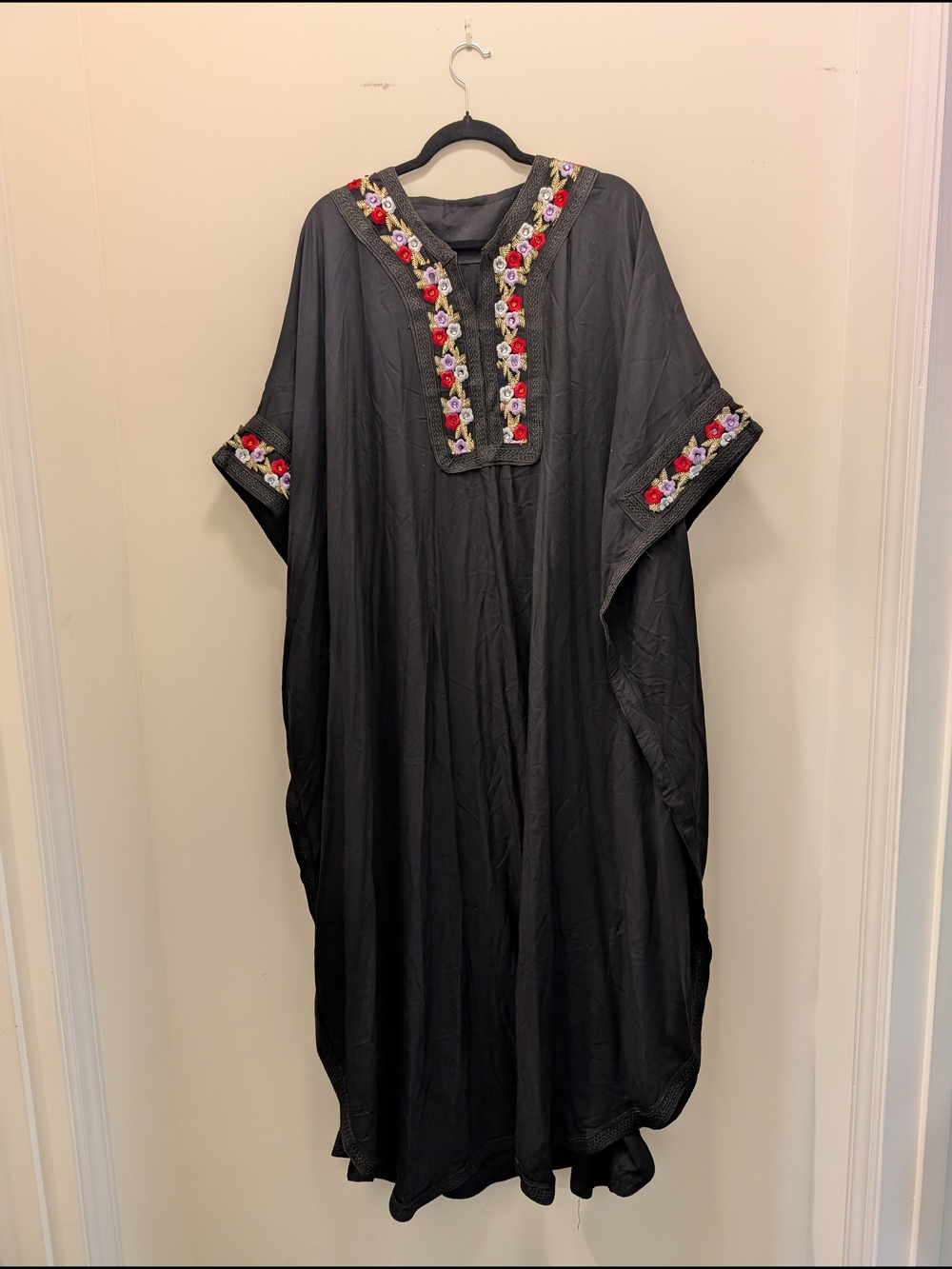 Black Embroidered Kaftan Dress - Elegant Floral Trim